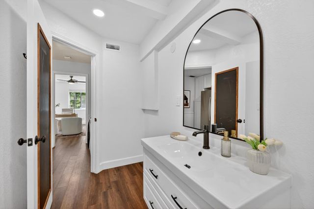 5854 Brace Rd, Loomis, CA 95650