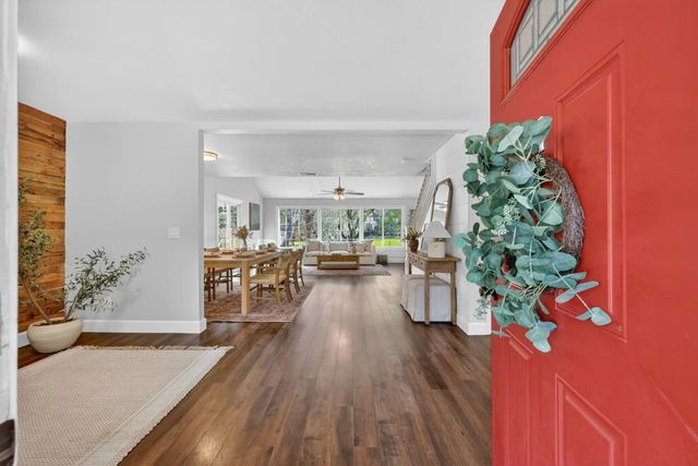 5854 Brace Rd, Loomis, CA 95650