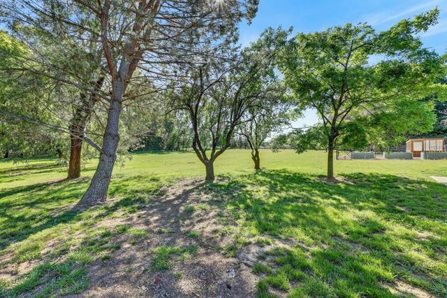 5854 Brace Rd, Loomis, CA 95650