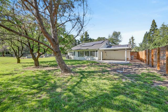 5854 Brace Rd, Loomis, CA 95650