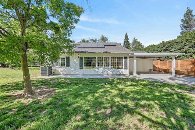 5854 Brace Rd, Loomis, CA 95650