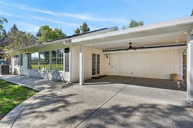 5854 Brace Rd, Loomis, CA 95650