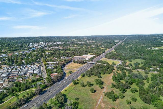 5854 Brace Rd, Loomis, CA 95650