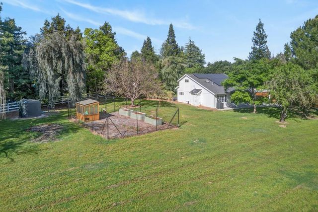 5854 Brace Rd, Loomis, CA 95650