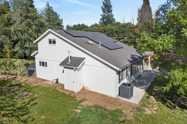 5854 Brace Rd, Loomis, CA 95650