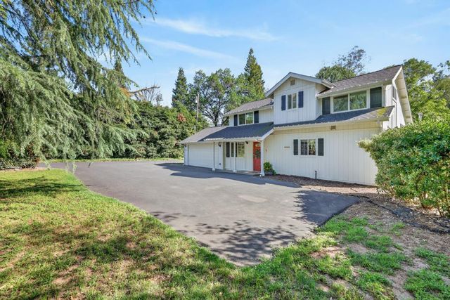 5854 Brace Rd, Loomis, CA 95650