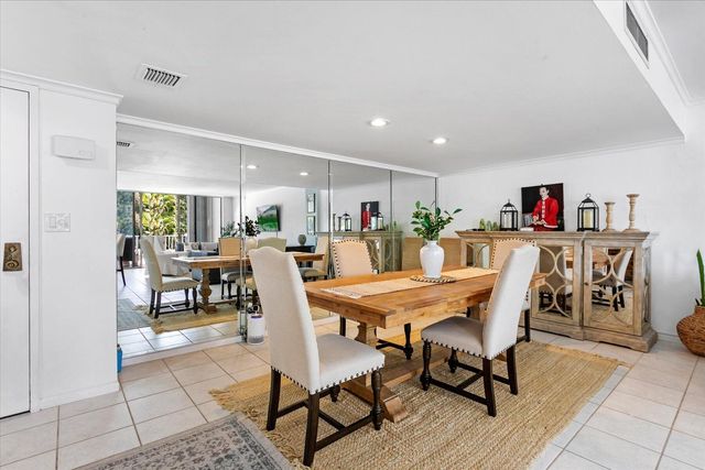 2860 S Ocean Boulevard 208, Palm Beach, FL 33480