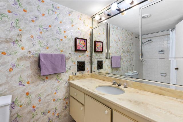 2860 S Ocean Boulevard 208, Palm Beach, FL 33480