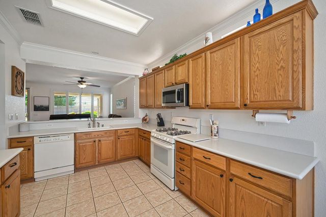 2059 Stonecrest Ln, Lincoln, CA 95648