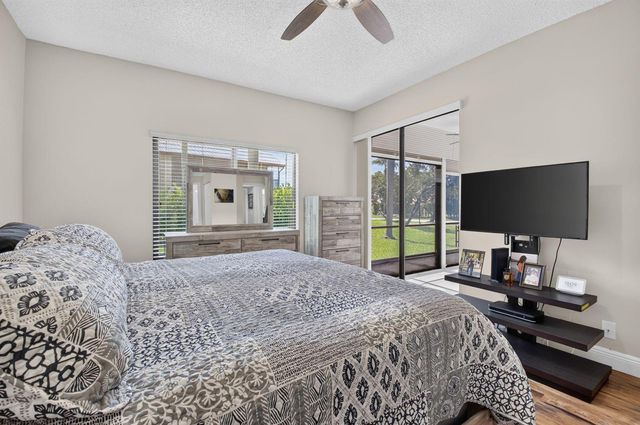 7677 Lexington Club Boulevard B, Delray Beach, FL 33446