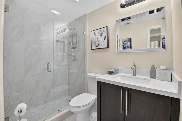 7677 Lexington Club Boulevard B, Delray Beach, FL 33446