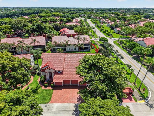 7677 Lexington Club Boulevard B, Delray Beach, FL 33446