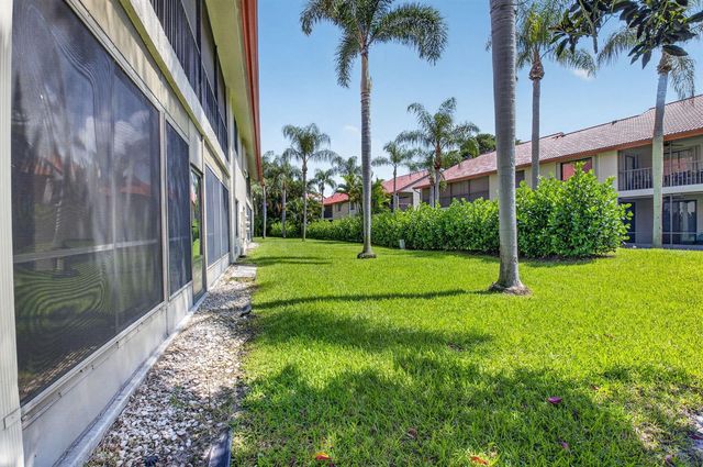 7677 Lexington Club Boulevard B, Delray Beach, FL 33446