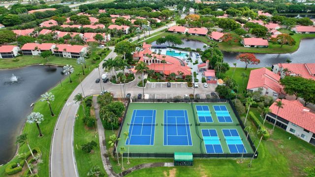 7677 Lexington Club Boulevard B, Delray Beach, FL 33446