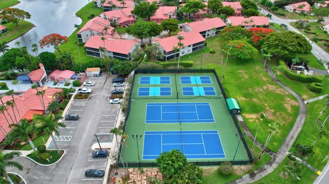 7677 Lexington Club Boulevard B, Delray Beach, FL 33446