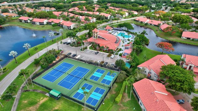7677 Lexington Club Boulevard B, Delray Beach, FL 33446