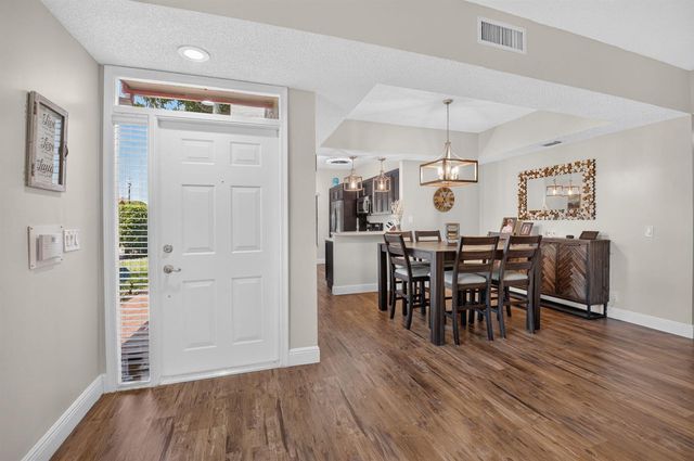 7677 Lexington Club Boulevard B, Delray Beach, FL 33446