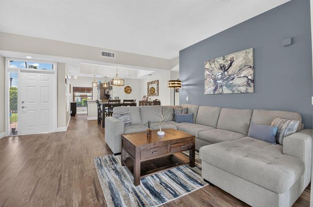 7677 Lexington Club Boulevard B, Delray Beach, FL 33446