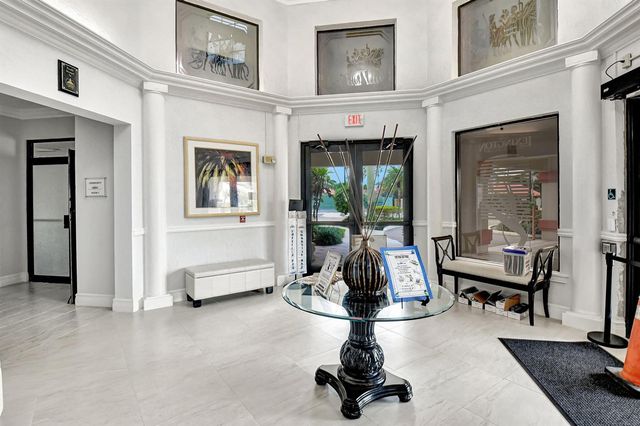 7677 Lexington Club Boulevard B, Delray Beach, FL 33446