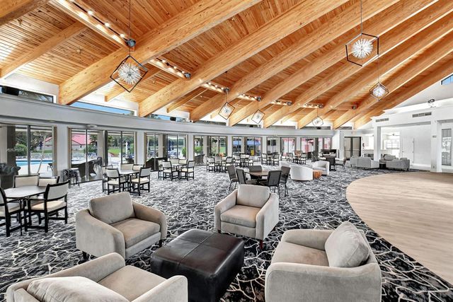 7677 Lexington Club Boulevard B, Delray Beach, FL 33446