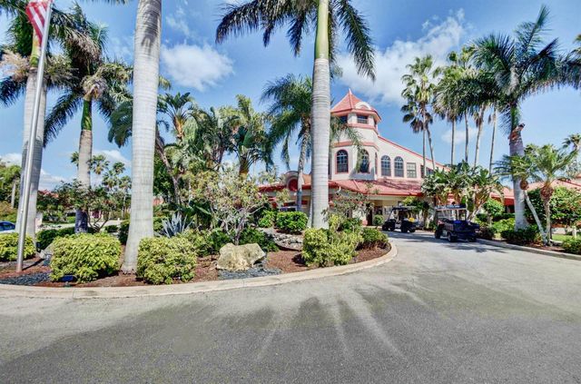 7677 Lexington Club Boulevard B, Delray Beach, FL 33446