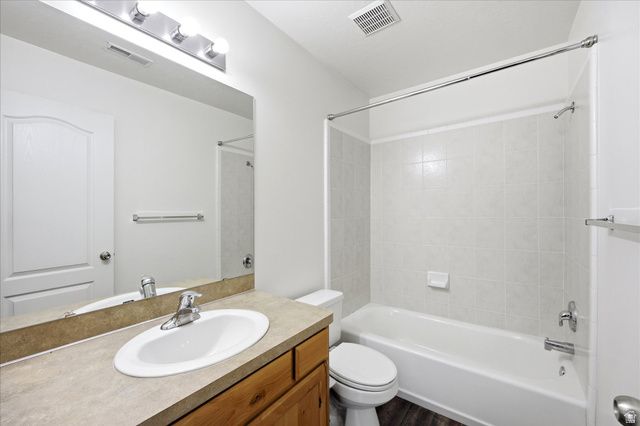 1282 N 25 E, Layton, UT 84041