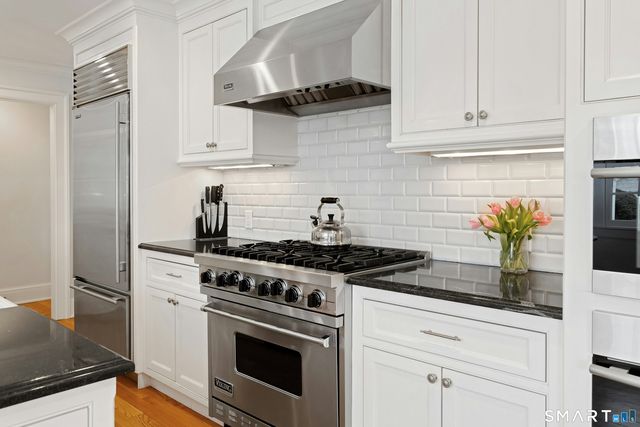 12 Walmsley Road, Darien, CT 06820