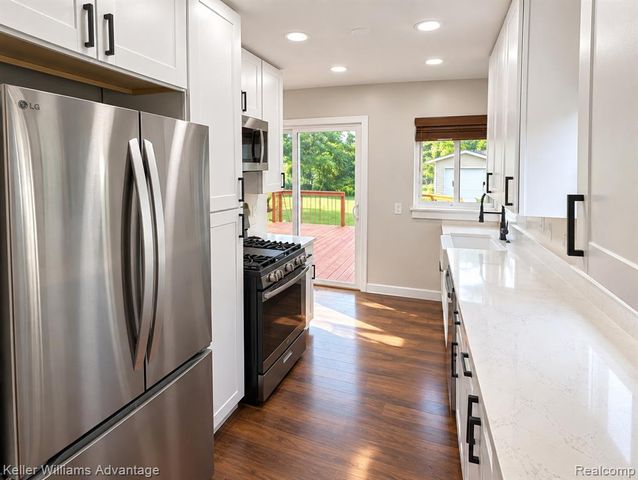 28142 Elmira Street, Livonia, MI 48150