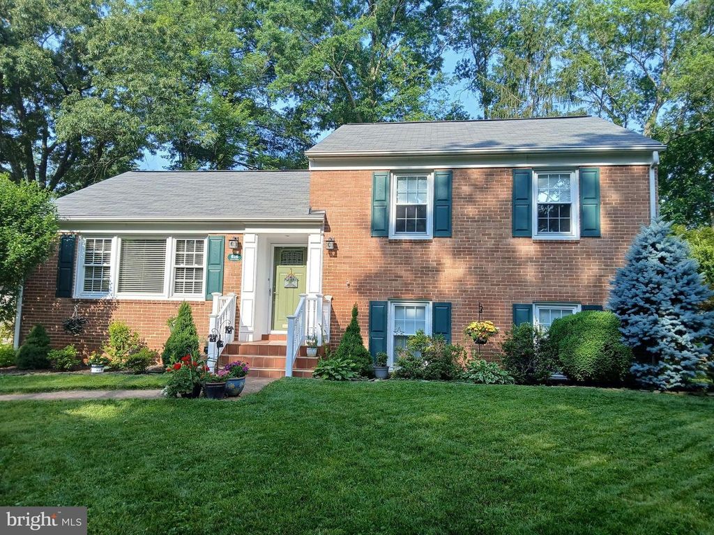 616 CROCUS DR, Rockville, MD 20850