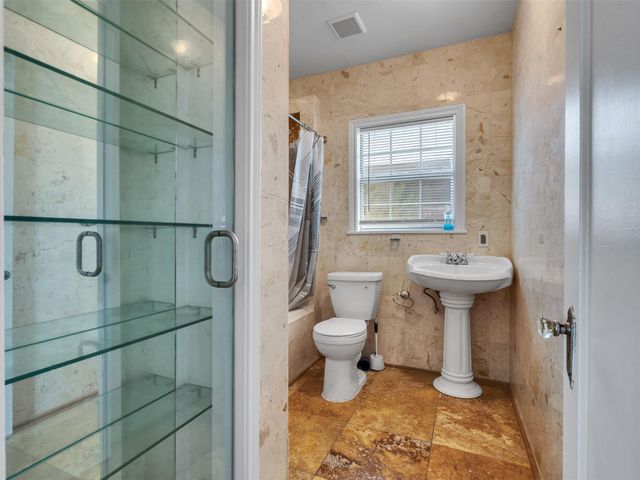 2141 Colquitt Street, Houston, TX 77098