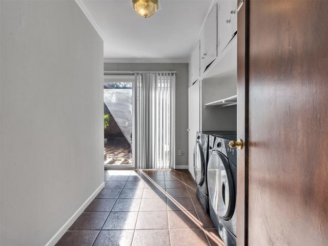 2141 Colquitt Street, Houston, TX 77098