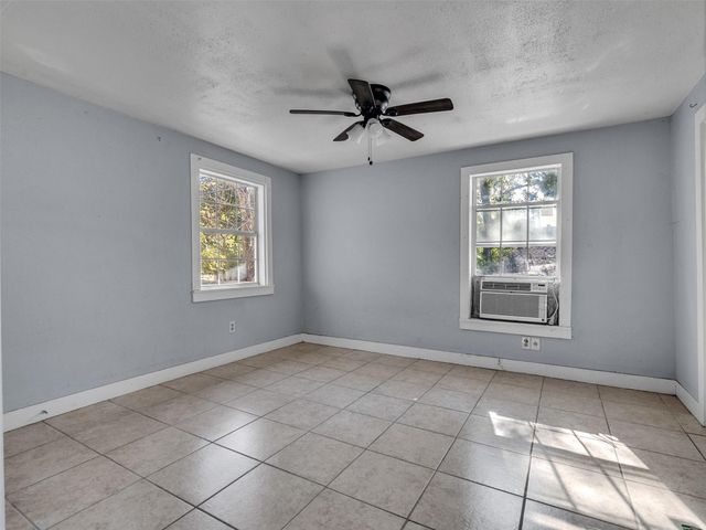 2141 Colquitt Street, Houston, TX 77098