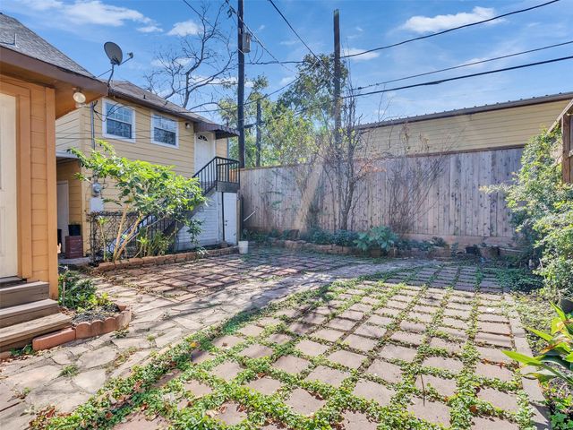 2141 Colquitt Street, Houston, TX 77098
