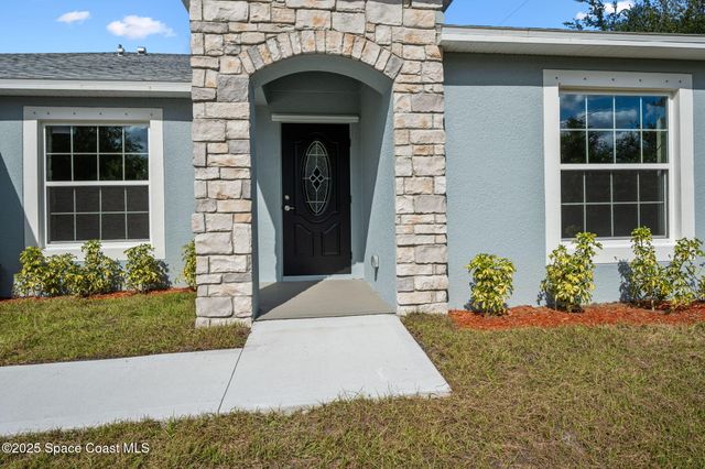 413 Ganley Street, Palm Bay, FL 32908