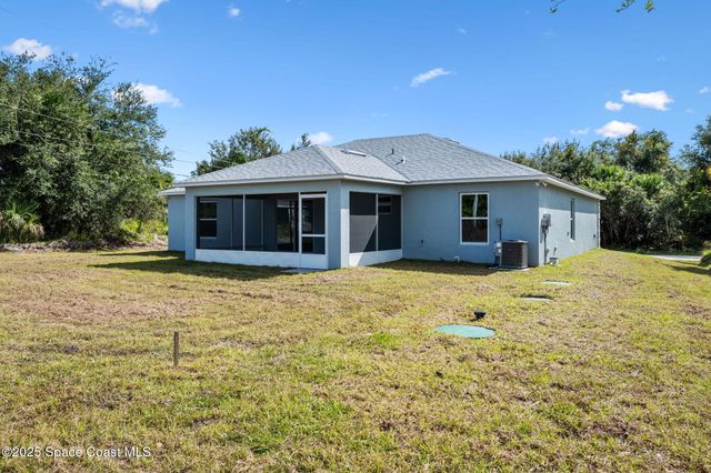 413 Ganley Street, Palm Bay, FL 32908