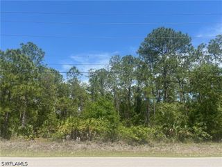 DeSoto BLVD N, Naples, FL 34120