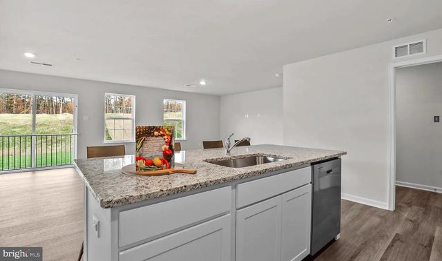 672 ARMSTRONG AVE, Hagerstown, MD 21740