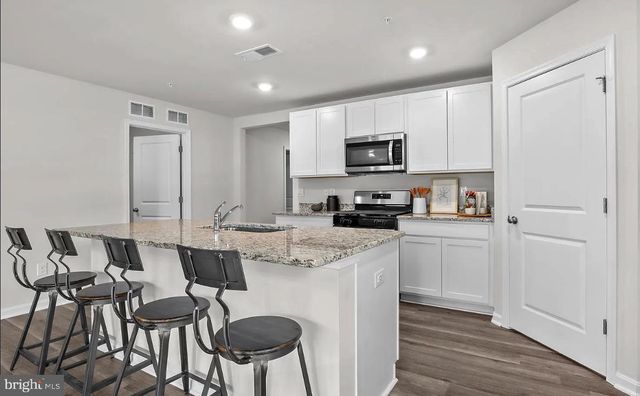 672 ARMSTRONG AVE, Hagerstown, MD 21740