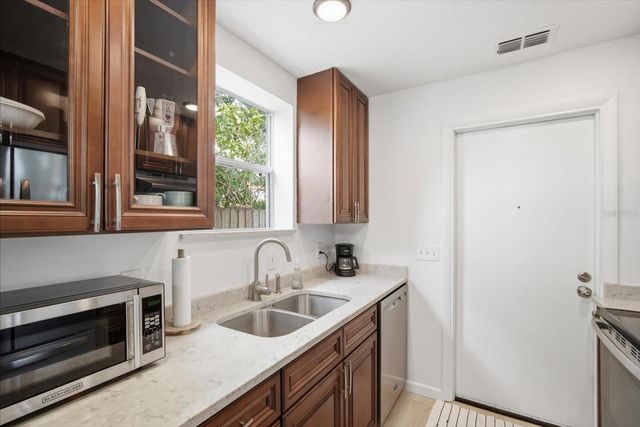 104 CHESAPEAKE AVENUE C6, Tampa, FL 33606