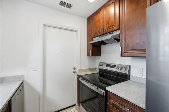 104 CHESAPEAKE AVENUE C6, Tampa, FL 33606