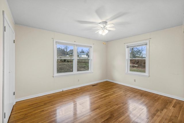 128 Scott Street NE, Charleston, TN 37310