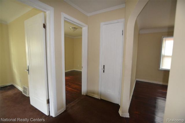 8267 Carlin Street, Detroit, MI 48228