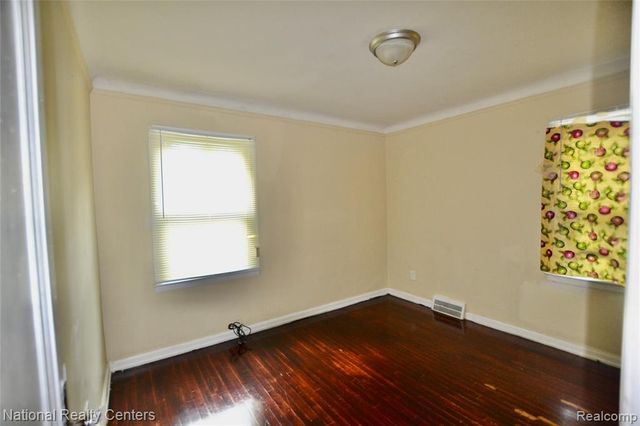 8267 Carlin Street, Detroit, MI 48228