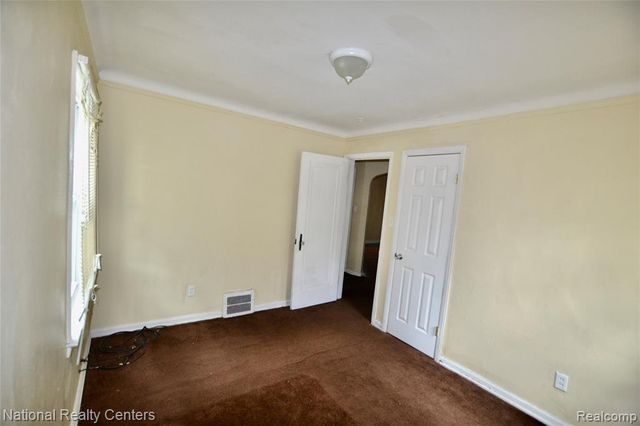 8267 Carlin Street, Detroit, MI 48228