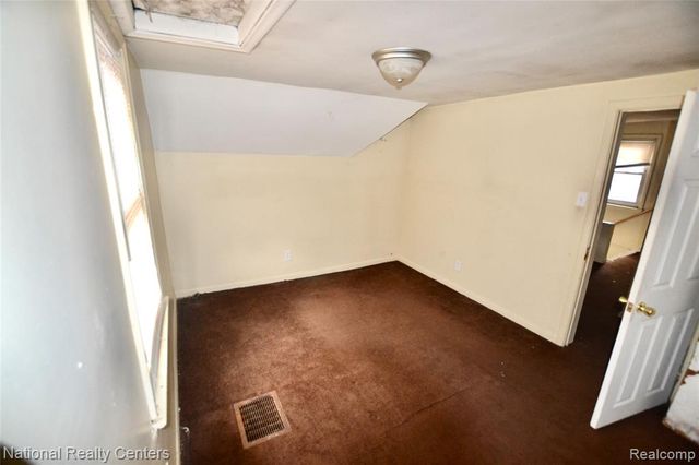 8267 Carlin Street, Detroit, MI 48228