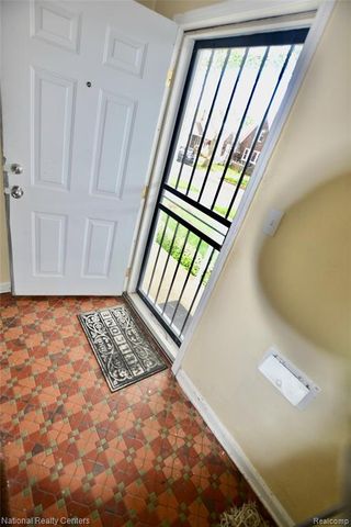 8267 Carlin Street, Detroit, MI 48228