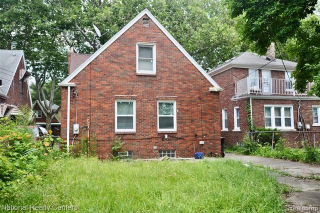 8267 Carlin Street, Detroit, MI 48228