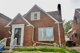 8267 Carlin Street, Detroit, MI 48228