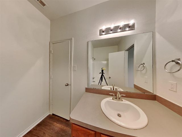 2838 Wisner Circle, Houston, TX 77014