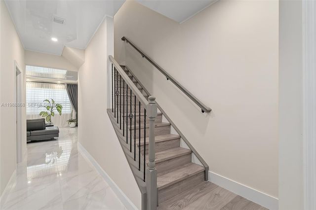 1475 Silk Oak Dr, Hollywood, FL 33021